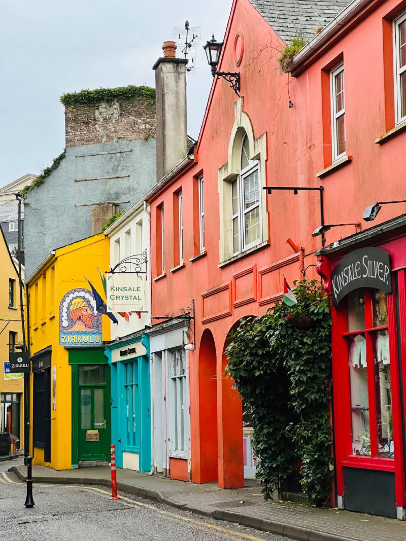 Costa sur de Cork, acantilados y paisaje atlántico